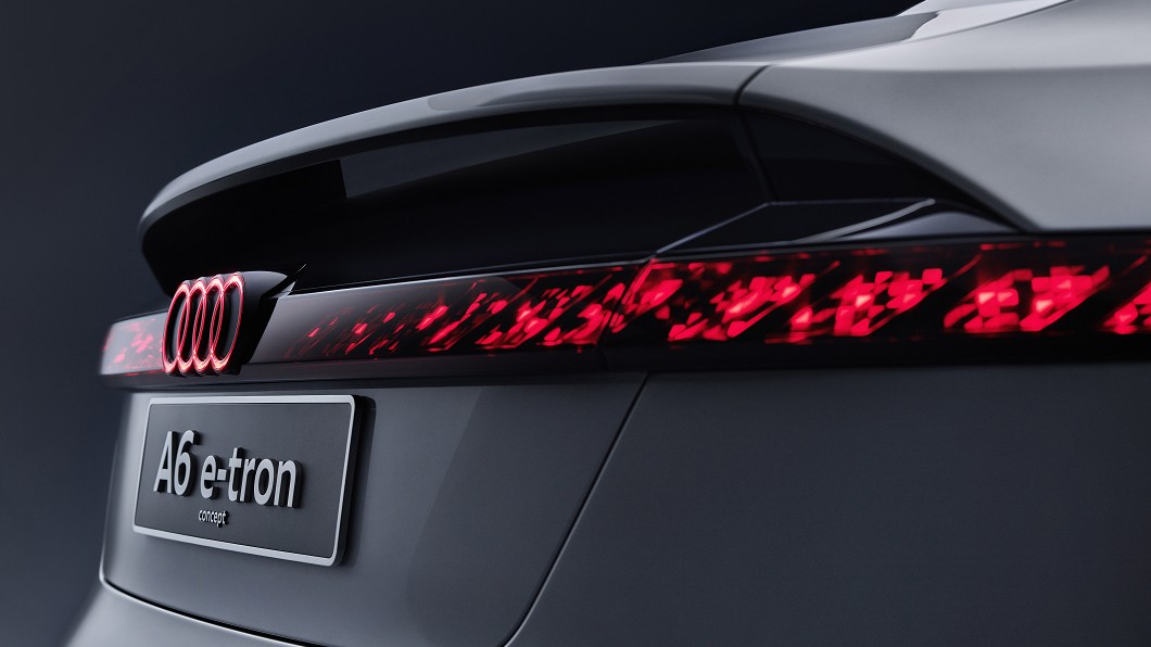 尾燈採用OLED燈組，不僅辨識度更高，也更有炫目效果。(圖片來源/ Audi)