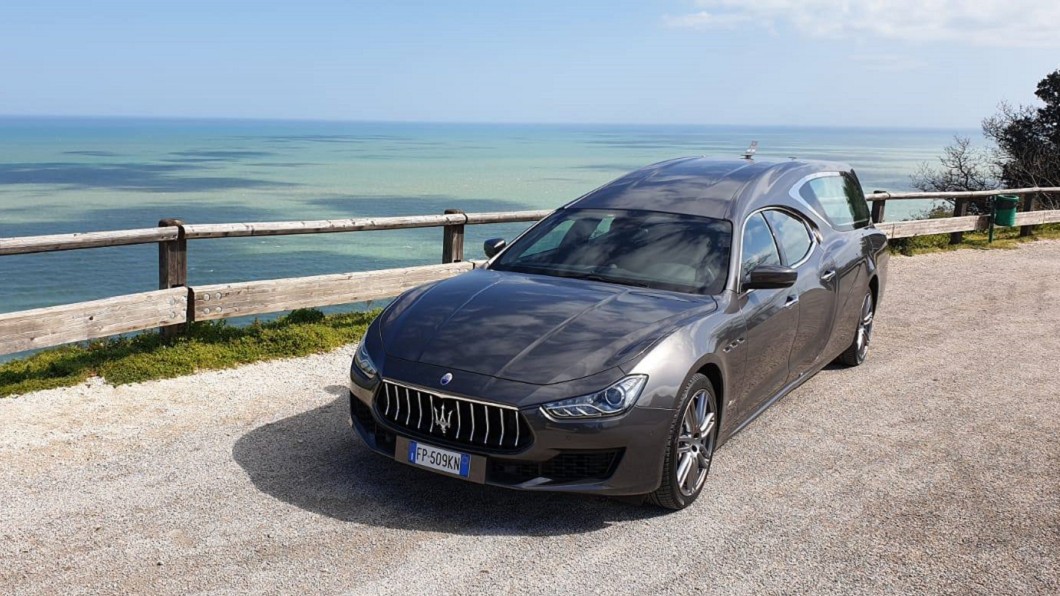 義大利改裝廠Ellena將海神Maserati Ghibli改裝成靈車。(圖片來源/ Ellena)