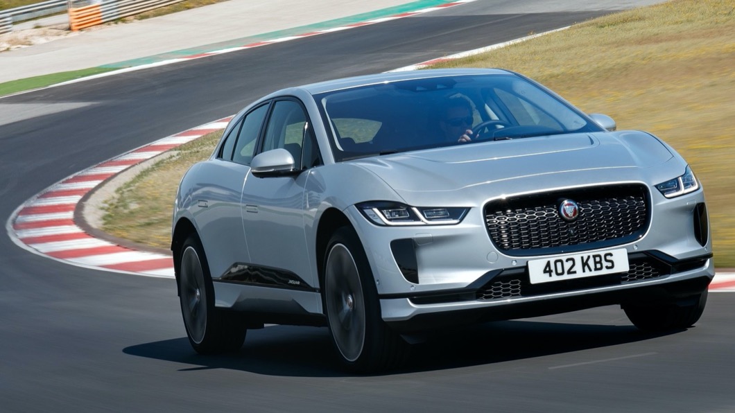I-Pace是Jaguar品牌首款跑車型純電SUV，融入英式跑車的細膩設計，並且具備零排放的純電優勢。(圖片來源/ Jaguar)