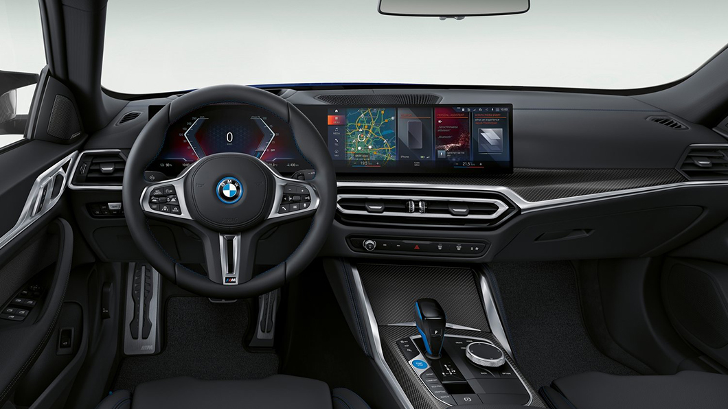 i4搭載著BMW最新的iDrive 8車載娛樂系統，T字型中控台較為傾向駕駛者。（圖片來源/ BMW）