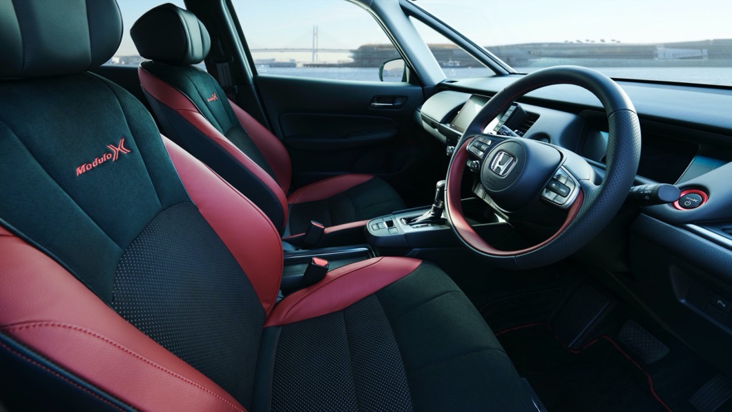 內裝方面更提供兩種顏色選擇，包含有基本的黑色，以及黑色加上波爾多紅。(圖片來源/ Honda)