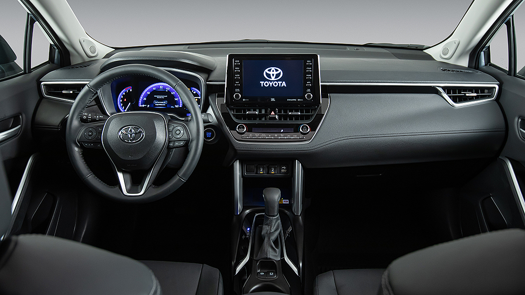 美規Corolla Cross在頂規XLE配備等級上標配電子式手煞車。(圖片來源/ Toyota)