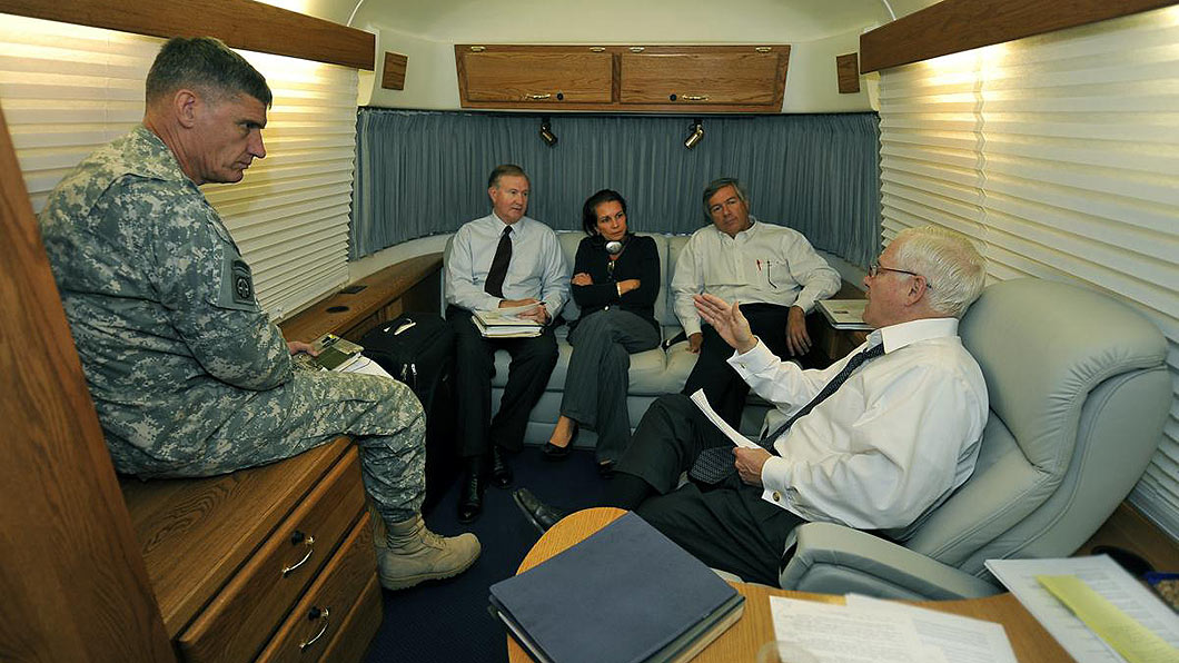 美國空軍使用Airstream露營拖車為基礎，改造出2套VIP指揮控制艙，能安裝在C-17內部提供休息與討論機密的場所。（圖片來源/ USAF）