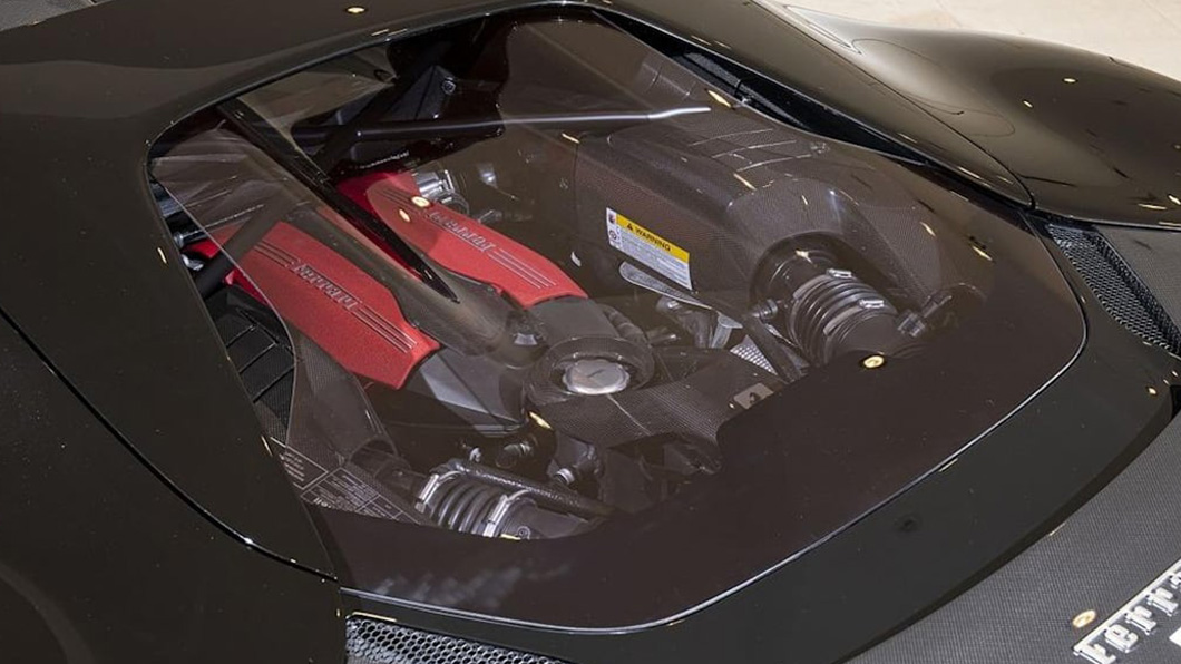 J50搭載與488 Spider相同的3.9升V8引擎能夠繳出690匹馬力。（圖片來源/ rosso scuderia）