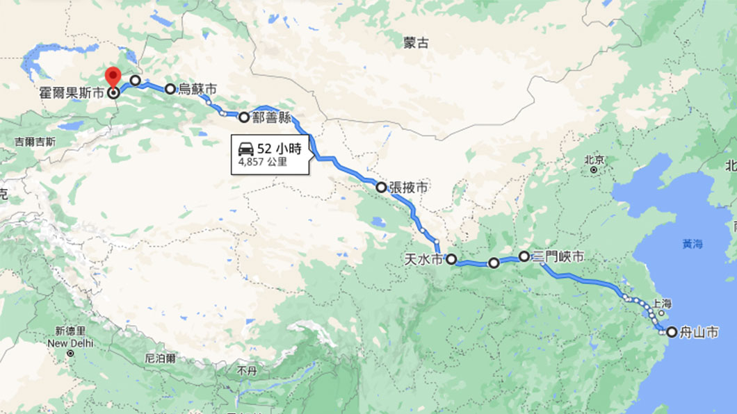 Tesla絲路從沿海浙江舟山一路到西域邊境霍爾果斯，總長4,857公里，途中設有27座超充站。（圖片截自Google Map）