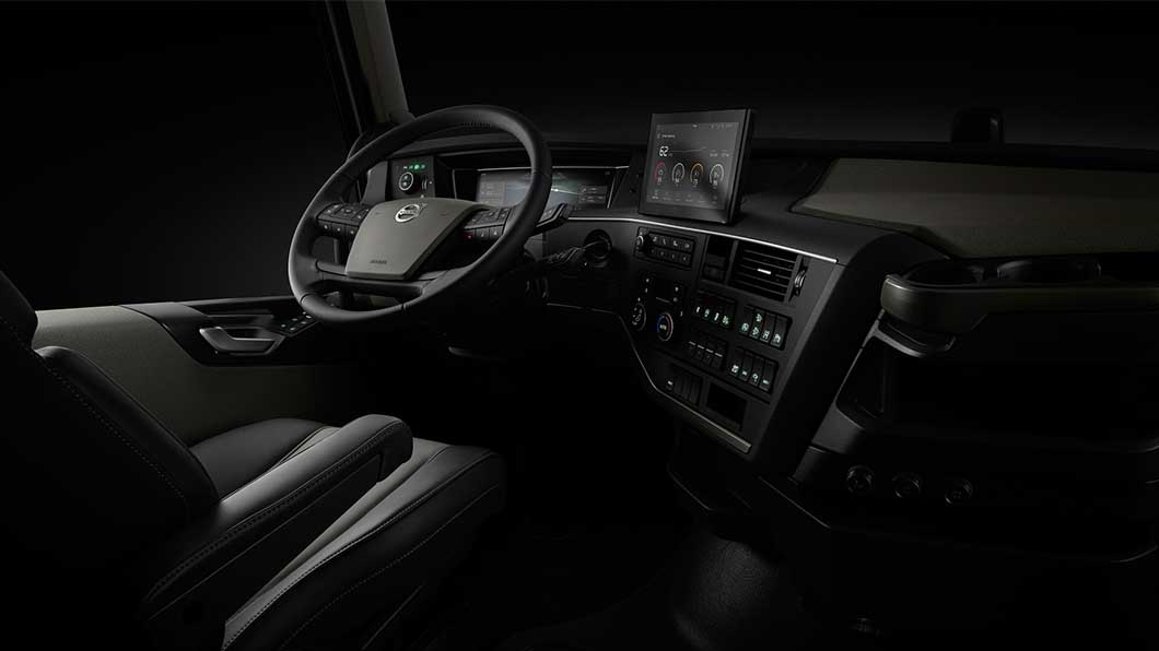 Volvo卡車FH、FM內裝用12吋數位儀表板加上9吋觸控多功能顯示幕包圍著駕駛座。（圖片來源/ Volvo）