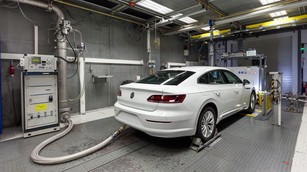 福斯在柴油引擎當中置入欺騙軟體，在定點驗車時候可以符合排廢標準。（圖片來源/ VW）