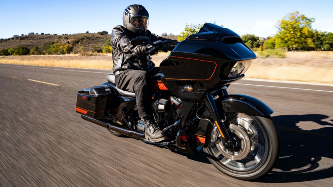 CVO家族有著最強悍的引擎與動力、提供騎士與後座最舒適的體驗。(圖片來源/ Harley-Davidson)