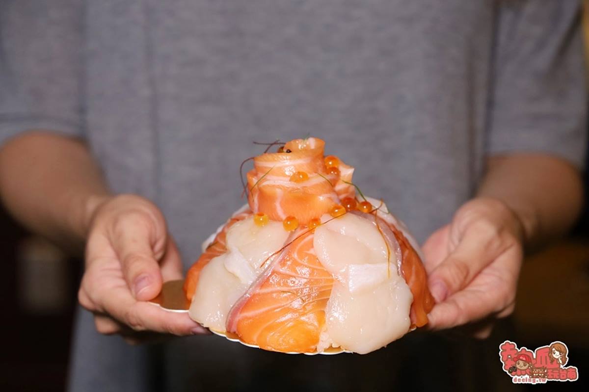 海鮮控壽星必嗑！浮誇「握壽司蛋糕」鋪滿滿生魚片，５種口味「炙燒鮭魚」想吃先預訂