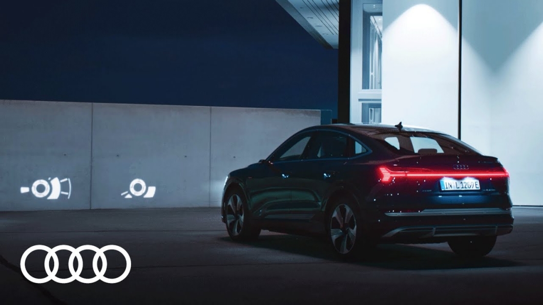 Audi身為燈具設計的佼佼者，現在e-tron車上的頭燈還有動畫顯示。（圖片來源/ Audi）