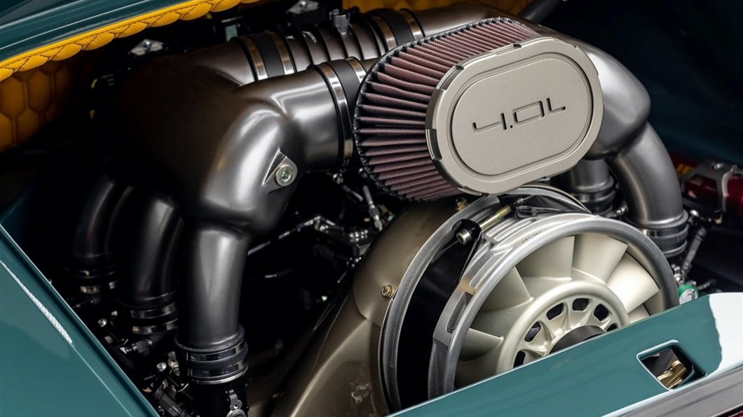 這款車採用4.0升水平對臥六缸引擎，可以創造435匹最大馬力以及46.3公斤米的最大扭力。(圖片來源/ Gunther Werks)