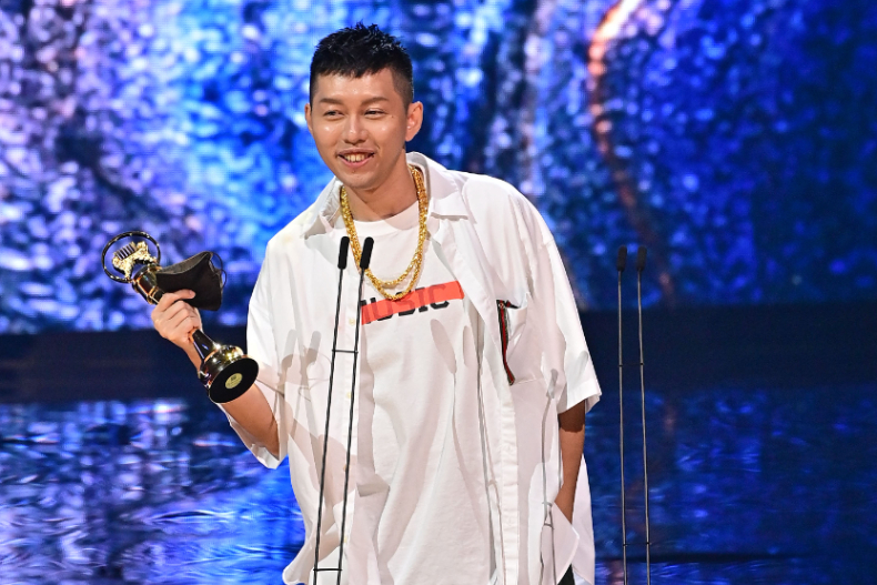 【金曲32】恭喜！「蛋堡」杜振熙奪「最佳男歌手」：我今天要把這個獎獻給台灣嘻哈