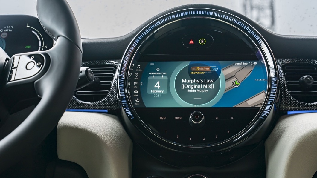MINI Connected智慧互聯駕駛系統，結合多項智慧功能，讓車主可以享受更便利的數位體驗。(圖片來源/ MINI)