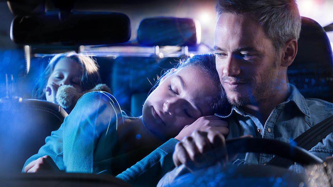 也有網友認為女友能在副駕睡得安穩是對自身駕駛技術的肯定。（示意圖/圖片來源/ Shutterstock達志影像）