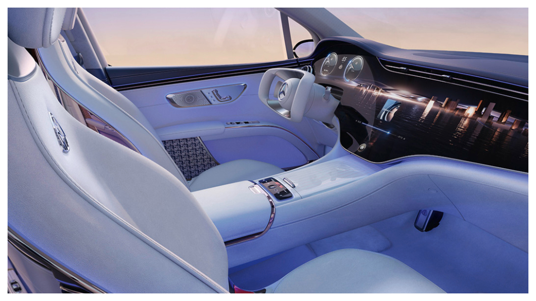 延續EQS轎車的內裝風格，儀表板採賓士家族最新的MBUX Hyperscreen，並置換成Maybach專用數位儀表。(圖片來源/ Mercedes)