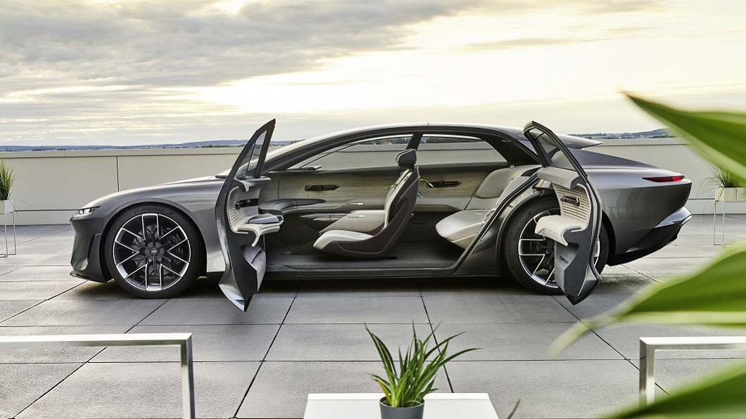 對開式車門可以為Grandsphere帶來更寬敞車艙空間。(圖片來源/ Audi)