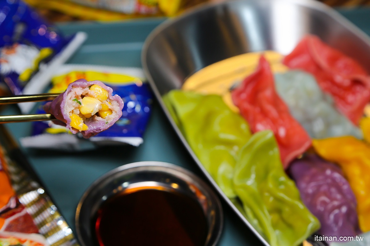 泡麵控快收！台南首家「泡麵餐廳」好吃又好拍，超有哏「彩色水餃」也必點