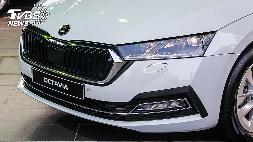 矩陣式LED頭燈為新世代Octavia全車系標配。