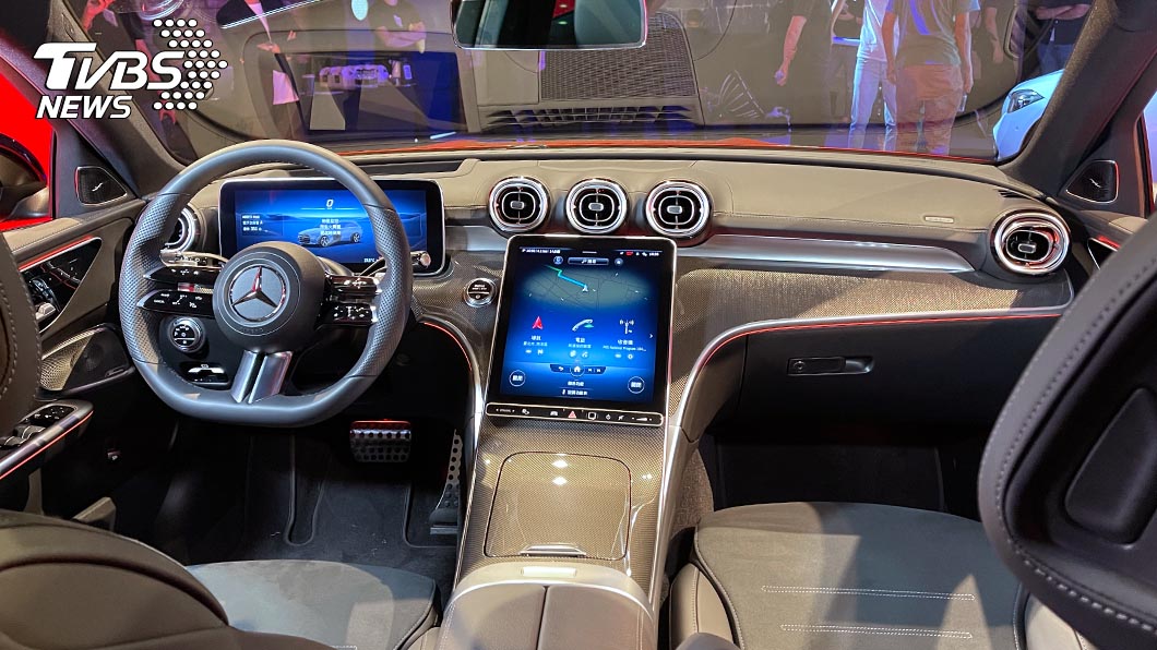 車內也具有12.3吋液晶數位儀表，以及11.9吋垂直液晶螢幕，並且採用駕駛導向設計。(圖片來源/ TVBS)