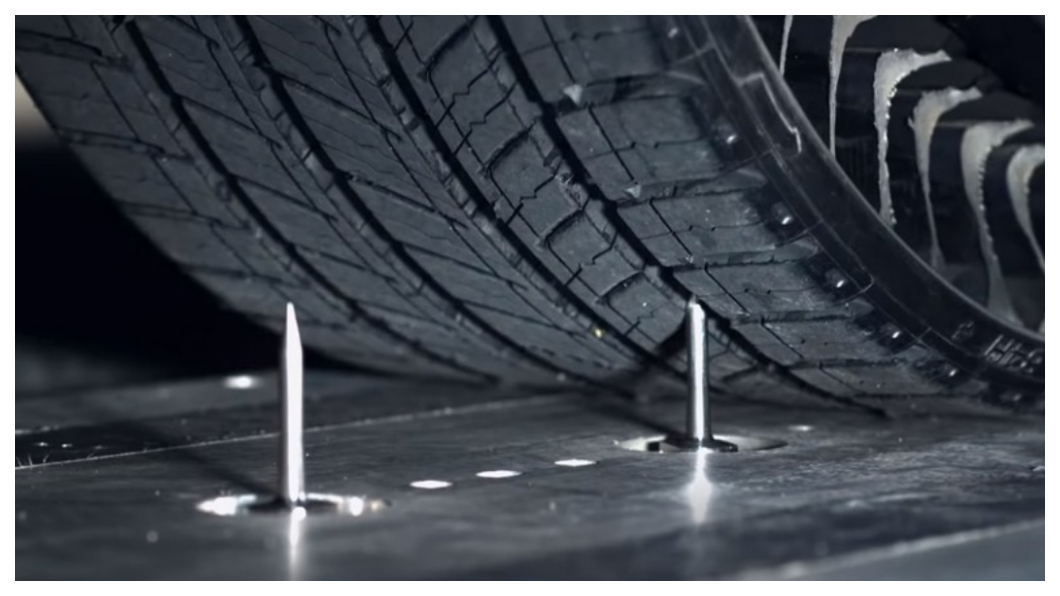 因為輪胎是採用免充氣的設計，因次如果碰到釘子也不怕被刺破，安全性更高。(圖片來源/ 米其林)