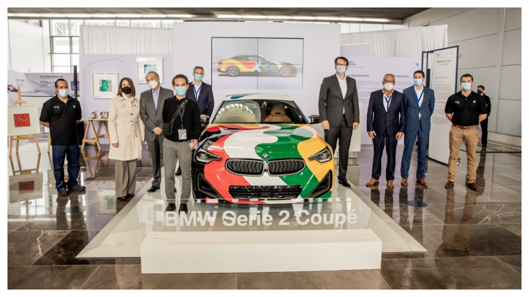 為了慶祝墨西哥工廠開始生產2系列，因此BMW與當地藝術家合作推出的特別烤漆版本。(圖片來源/ BMW)