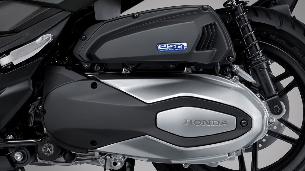 車上搭載330c.c.的水冷單缸引擎，可以輸出29匹最大馬力。(圖片來源/ Honda)