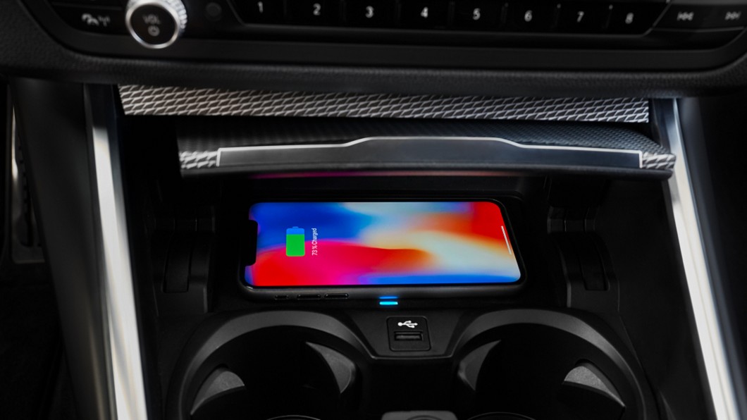 BMW部分車款取消配備手機無線充電裝置。(圖片來源/ BMW)