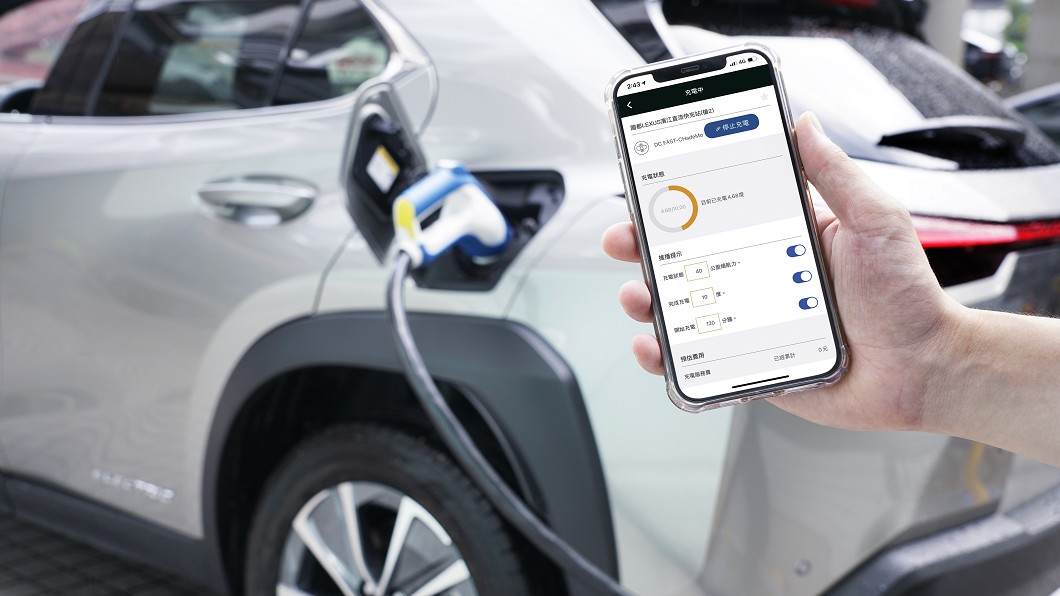 Lexus為電動車動力電池提供8年或16萬公里原廠保固，並開發Lexus EV+電動車用App方便車主使用。(圖片來源/ Lexus)