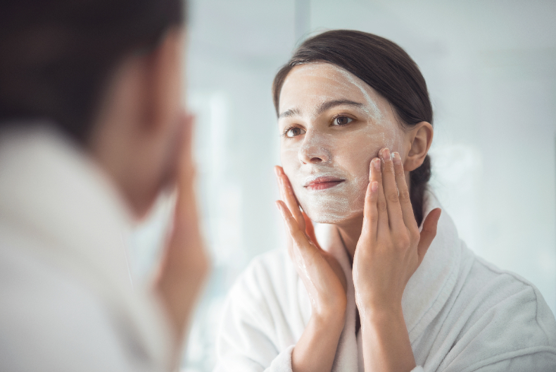 日本爆紅心理測驗！原來從「洗澡習慣」可看出你隱藏的內在性格：先洗臉的人都比較玻璃心？！