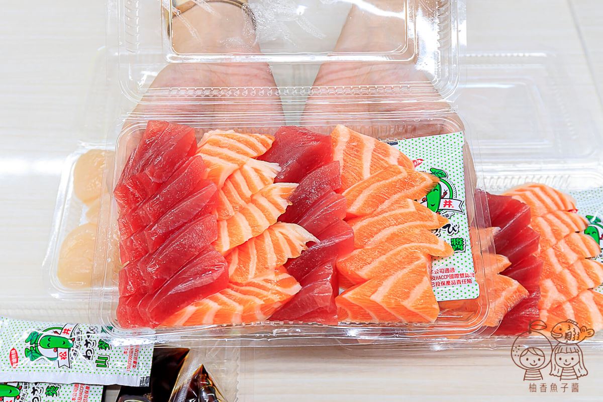 １片10元！台中「神祕生魚片」深夜排隊才吃得到，必嗑厚切鮭魚、紅寶石鮪魚