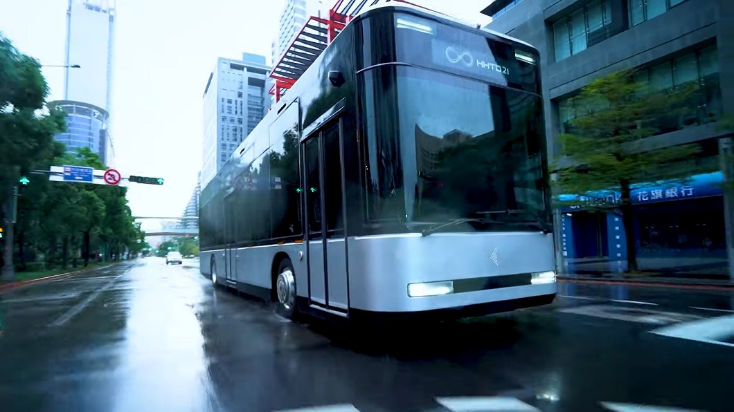 E Bus電動巴士預期將會是最快在臺灣境內上市的鴻海電動車。(圖片來源/ 鴻海)