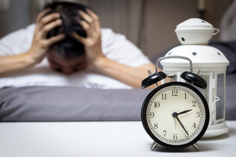 翻來覆去睡不著？８招改善失眠問題：透過降低害怕，達成順利入睡