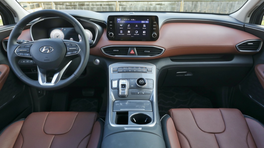 內裝配備方面則帶來8吋多媒體系統，並且具備Apple CarPlay以及Android Auto等功能。(圖片來源/ Hyundai)