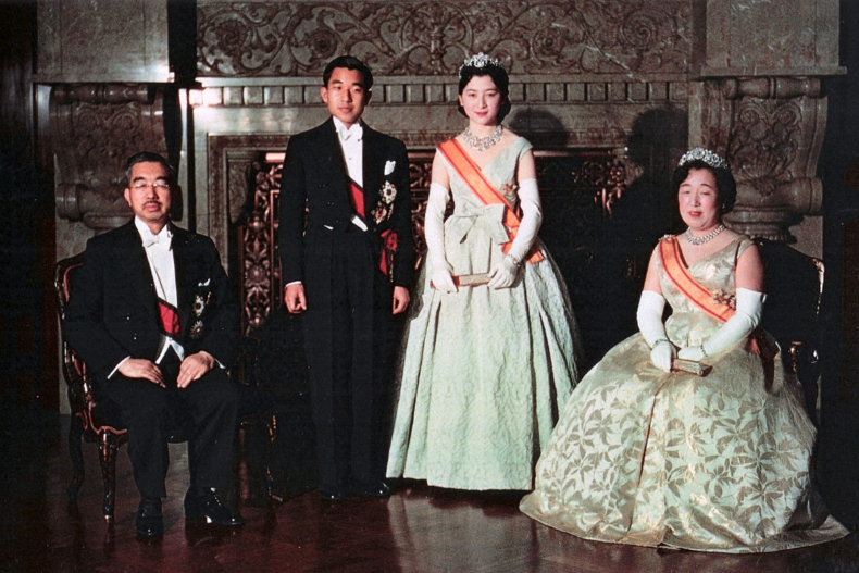 日本皇室傳奇愛情「明仁與美智子」相知相愛62年！「第一個平民皇后、自由戀愛」皇太子為愛打破傳統