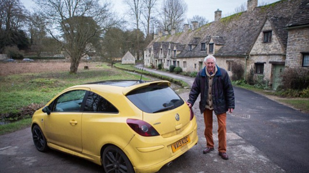 Peter之後更考慮買檸檬綠顏色的汽車，來捍衛自己選擇車色的權利。(圖片來源/ mail online)