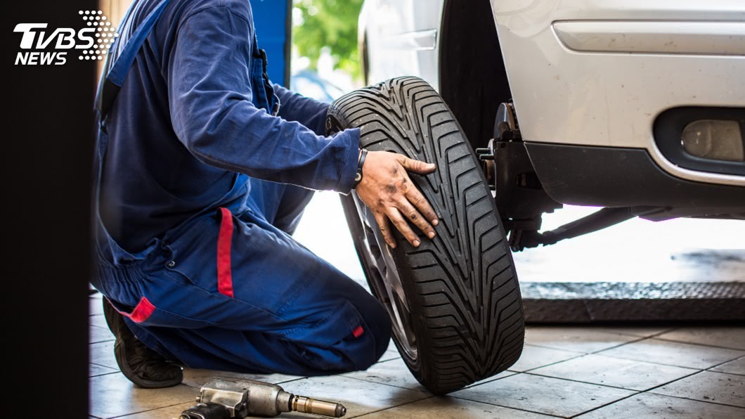 如果要更換輪胎最好還是一次換掉前兩輪或是後兩輪，安全性比較不會被影響。(圖片來源/ TVBS)