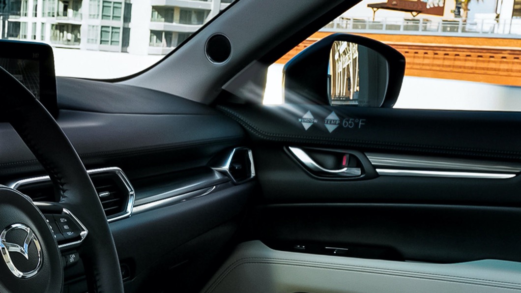 Mazda可望透過新技術以虛擬按鍵取代傳統按鍵，而這樣的技術甚至可以應用在各種表面材質上面。(圖片來源/ Mazda)