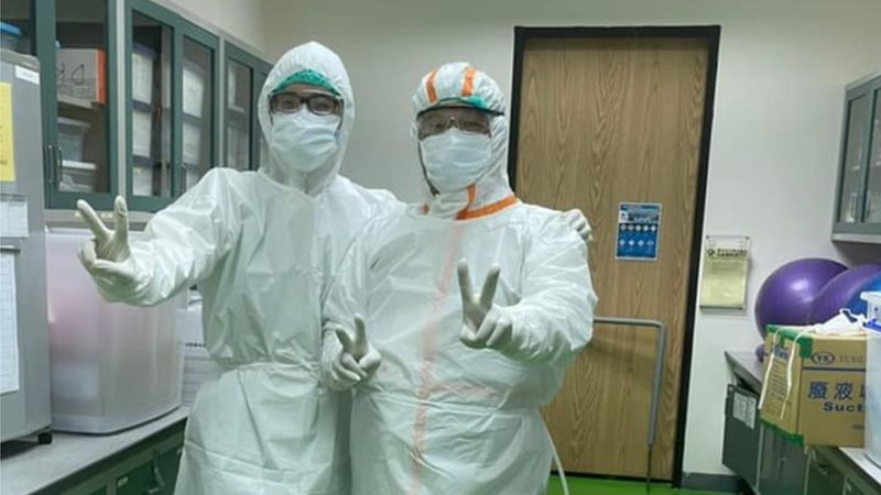 台灣疫情風暴下的特殊戰鬥：為一名新冠確診孕婦接生
