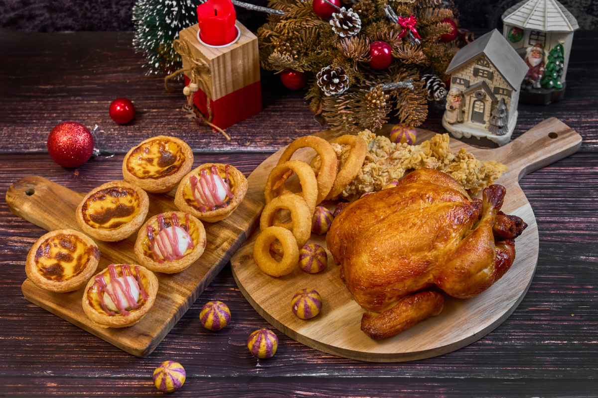 在家歡樂開趴！肯德基推聖誕限定「奶油香蒜雪花脆雞」，可不可聯名熟成紅茶蛋撻