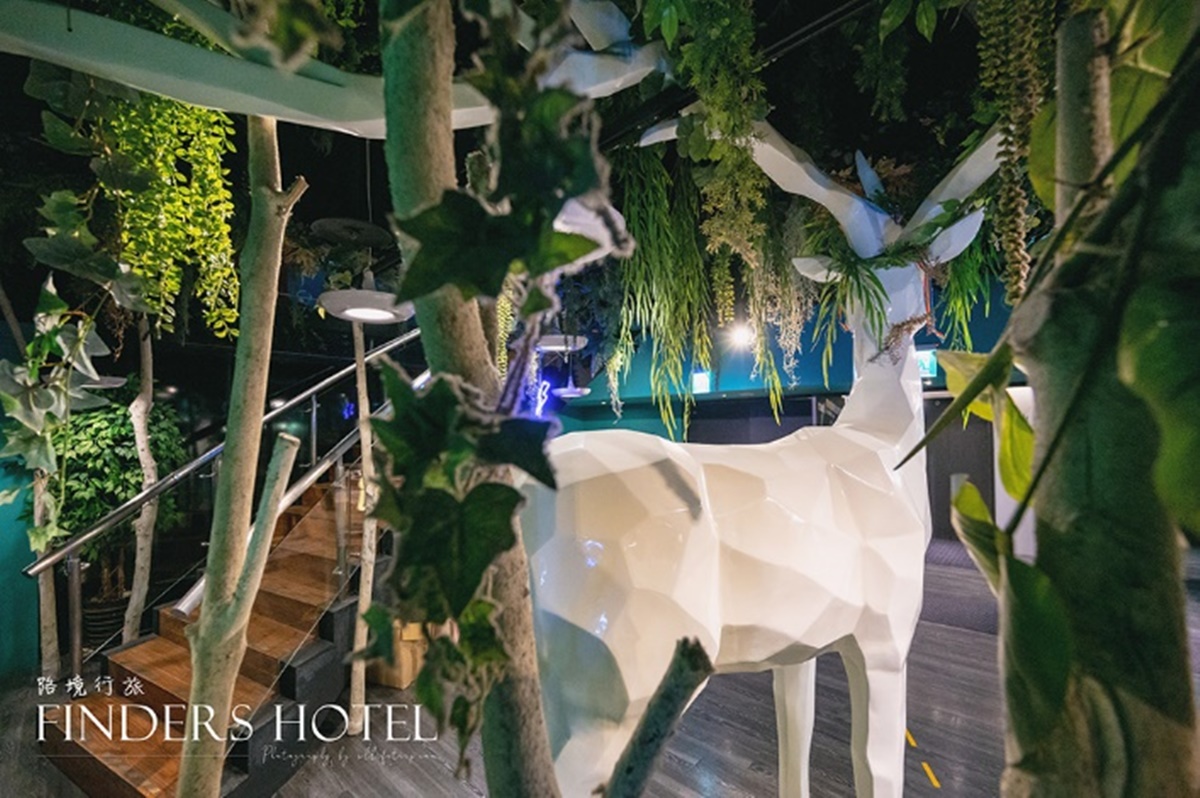 走進魔幻森林！台北「親子飯店」打卡超萌白色小鹿，還能預約專屬遊戲區