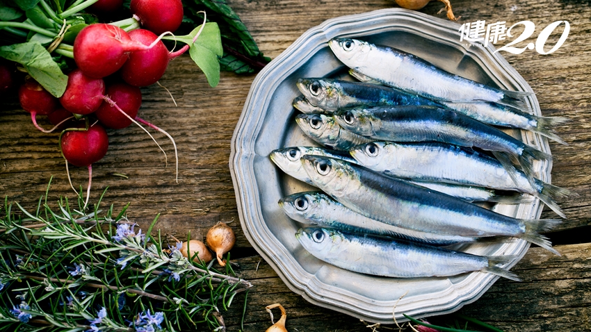 提升腦力要吃「青背魚」！營養師最推2種魚 1招去除魚腥味又補鈣 