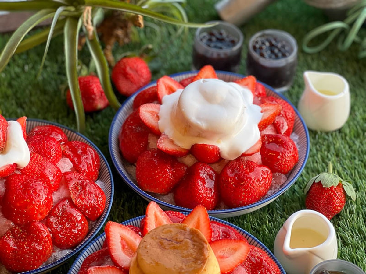 冬季必吃！台南３家浮誇系草莓冰：巨無霸草莓山、珍珠布丁奶蓋、超萌串串冰