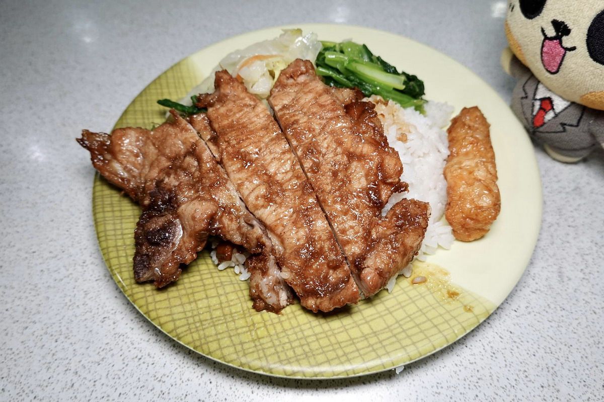 庶民最愛美味！台北人必吃10大排骨飯：米其林必比登推薦、老市場排隊便當
