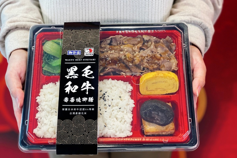  ▲小七也能吃「日本黑毛和牛壽喜燒御膳」