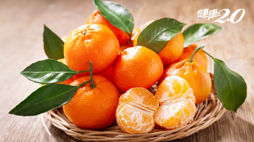 橘子上的白絲不要剝精光！營養師曝它可降血脂、控血糖又護心　