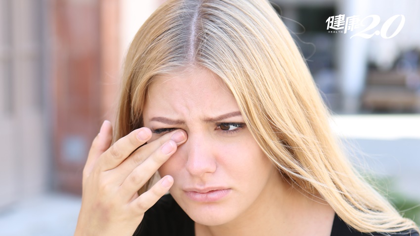 隱形眼鏡戴不上 隱藏3大危機！小心角膜缺氧、視力永久傷害