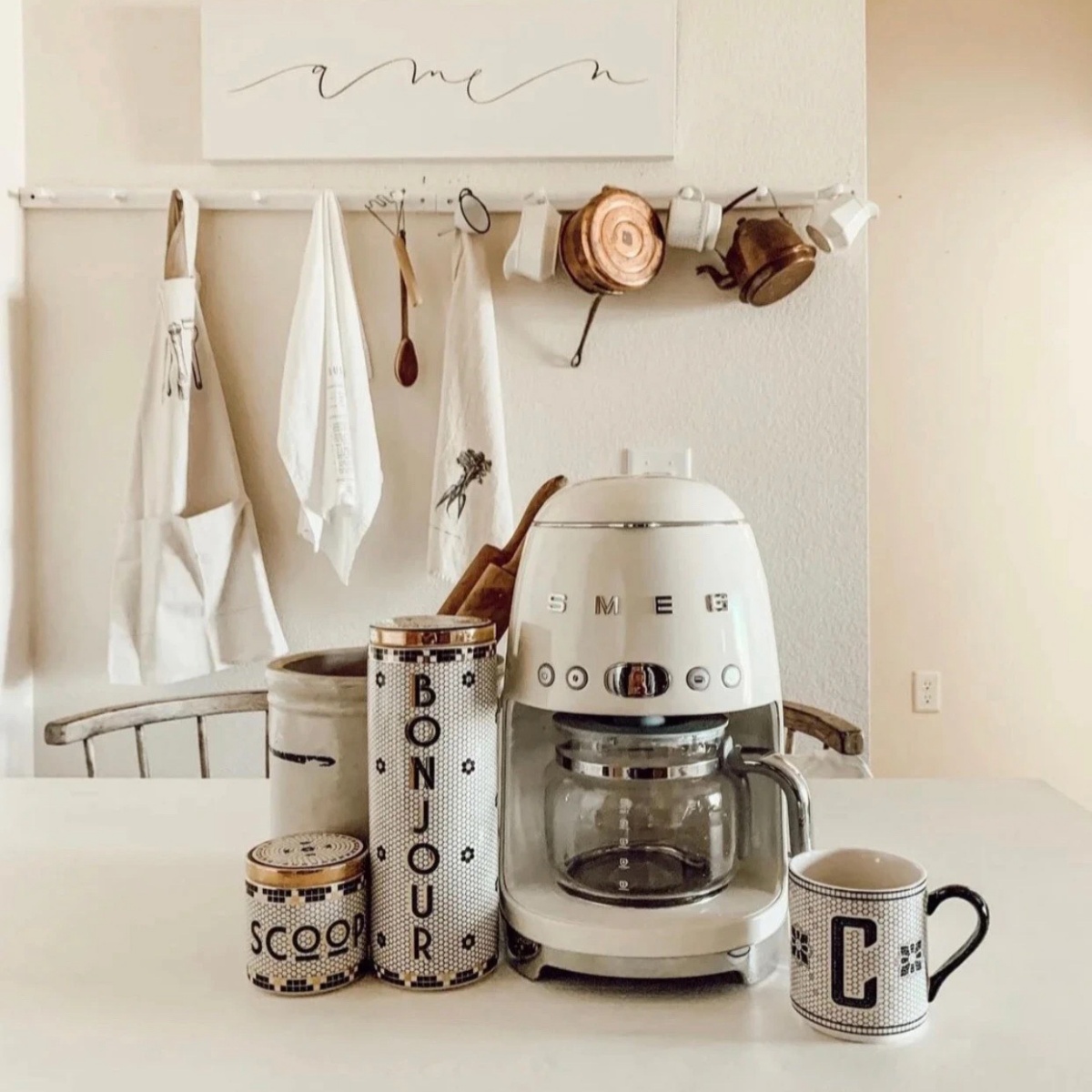 全聯「SMEG廚電」最低５折起！奶油白色系超夢幻，先搶烤麵包機、濾滴式咖啡機