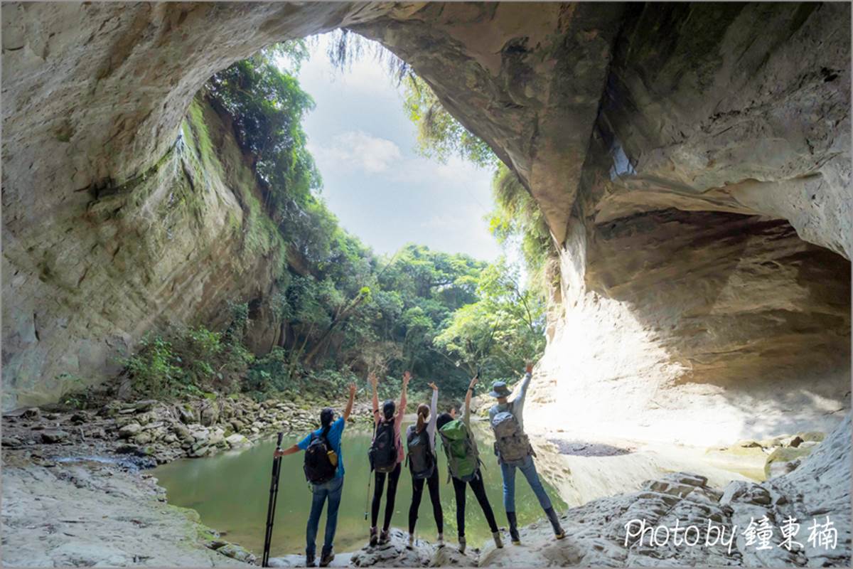 10分鐘內走完！IG暴紅「蝙蝠洞祕境」打卡洞穴美景，朝聖隱藏版台灣地圖