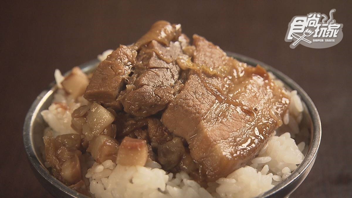 「台北橋頭魯肉飯」是延三夜市知名的美食小吃之一。