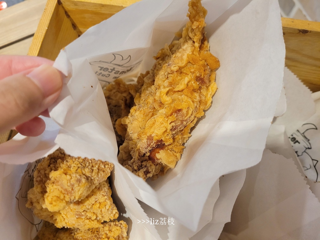 嗜辣者快挑戰！鬼椒醃漬「18禁雞排」外酥內嫩超Juicy，２倍大鹹酥雞也要嗑